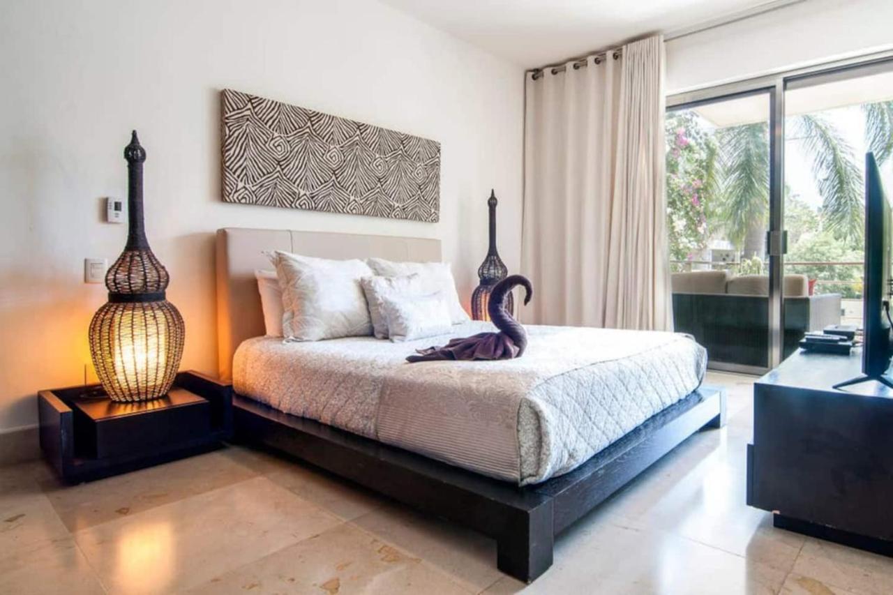 Luxurious & Central Condo In Playa Steps From The Beach Playa del Carmen Bagian luar foto