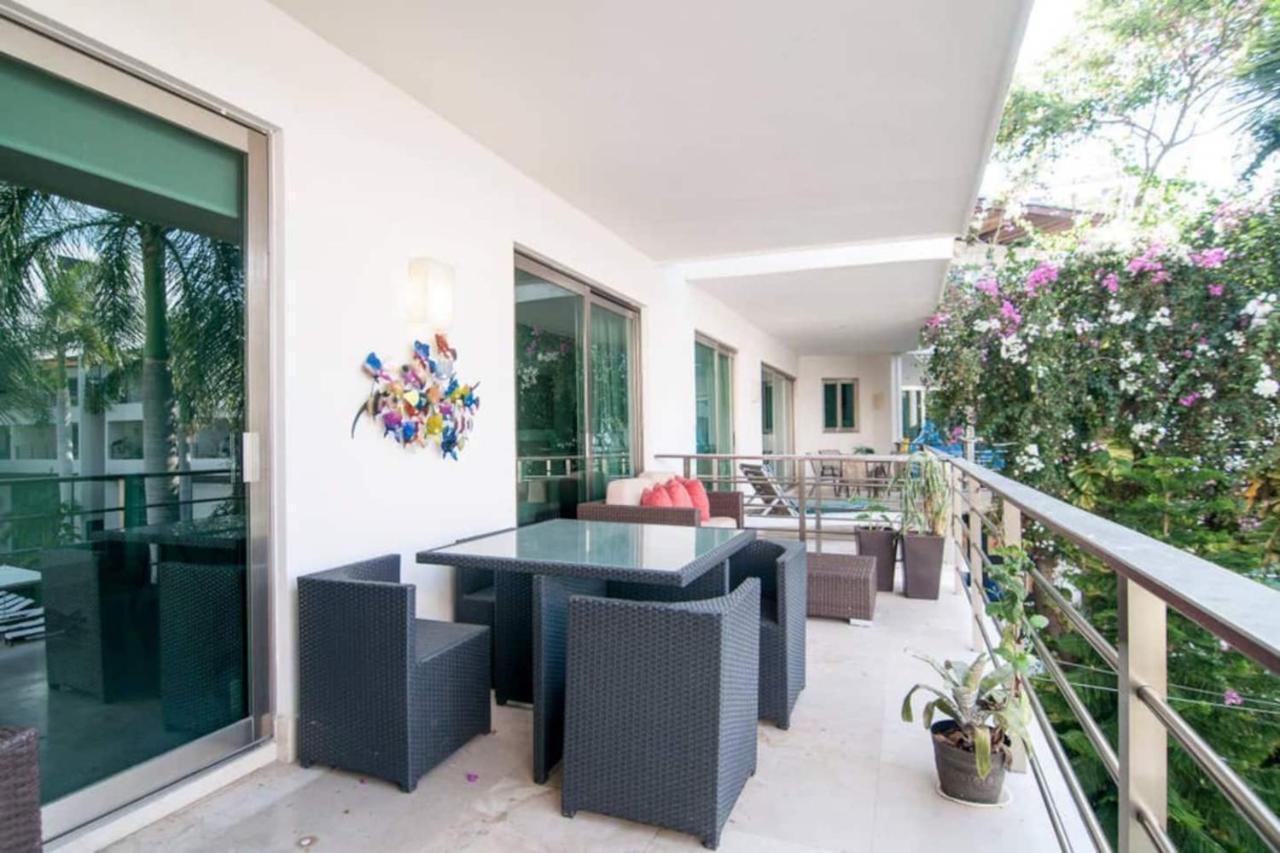 Luxurious & Central Condo In Playa Steps From The Beach Playa del Carmen Bagian luar foto