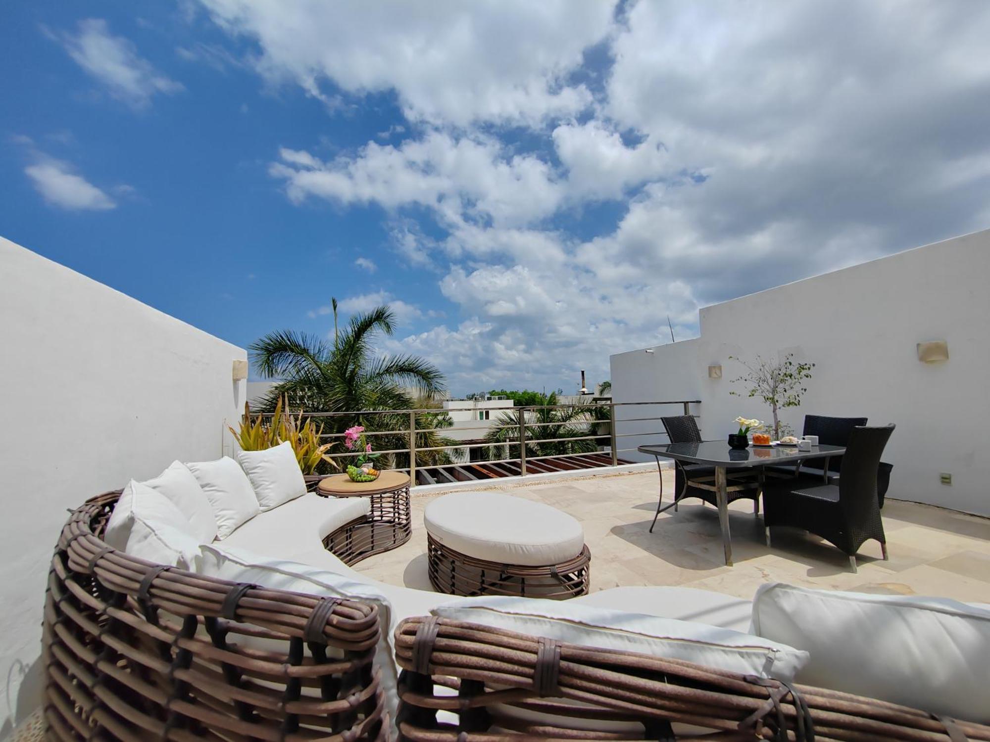 Luxurious & Central Condo In Playa Steps From The Beach Playa del Carmen Bagian luar foto