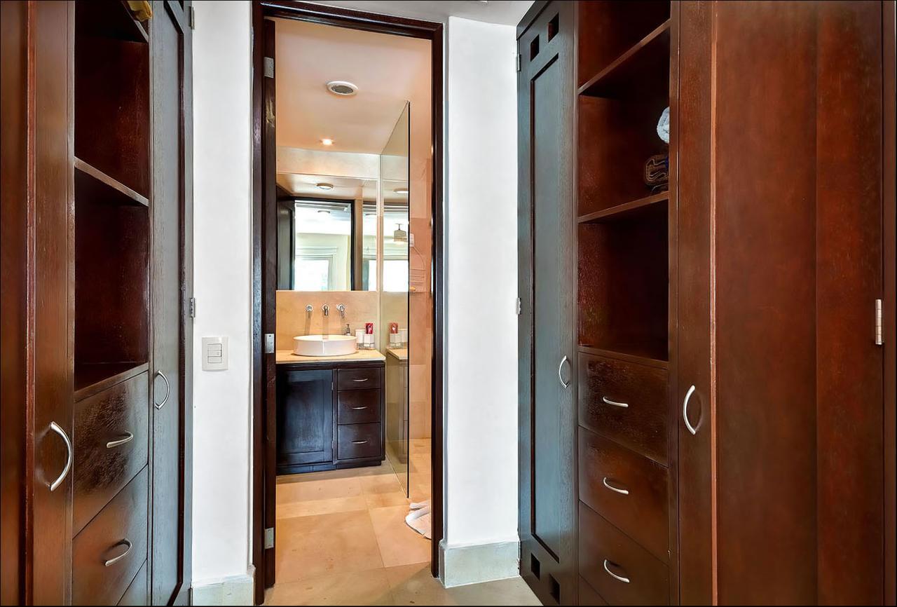 Luxurious & Central Condo In Playa Steps From The Beach Playa del Carmen Bagian luar foto