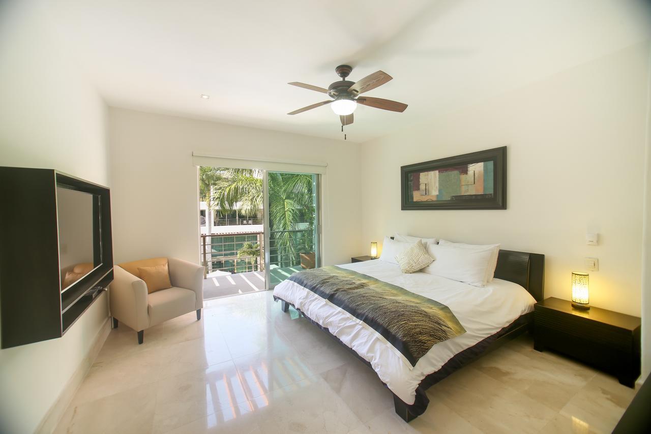 Luxurious & Central Condo In Playa Steps From The Beach Playa del Carmen Bagian luar foto