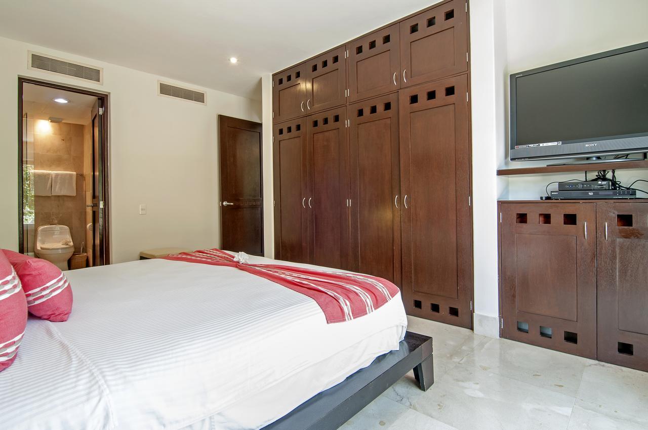 Luxurious & Central Condo In Playa Steps From The Beach Playa del Carmen Bagian luar foto