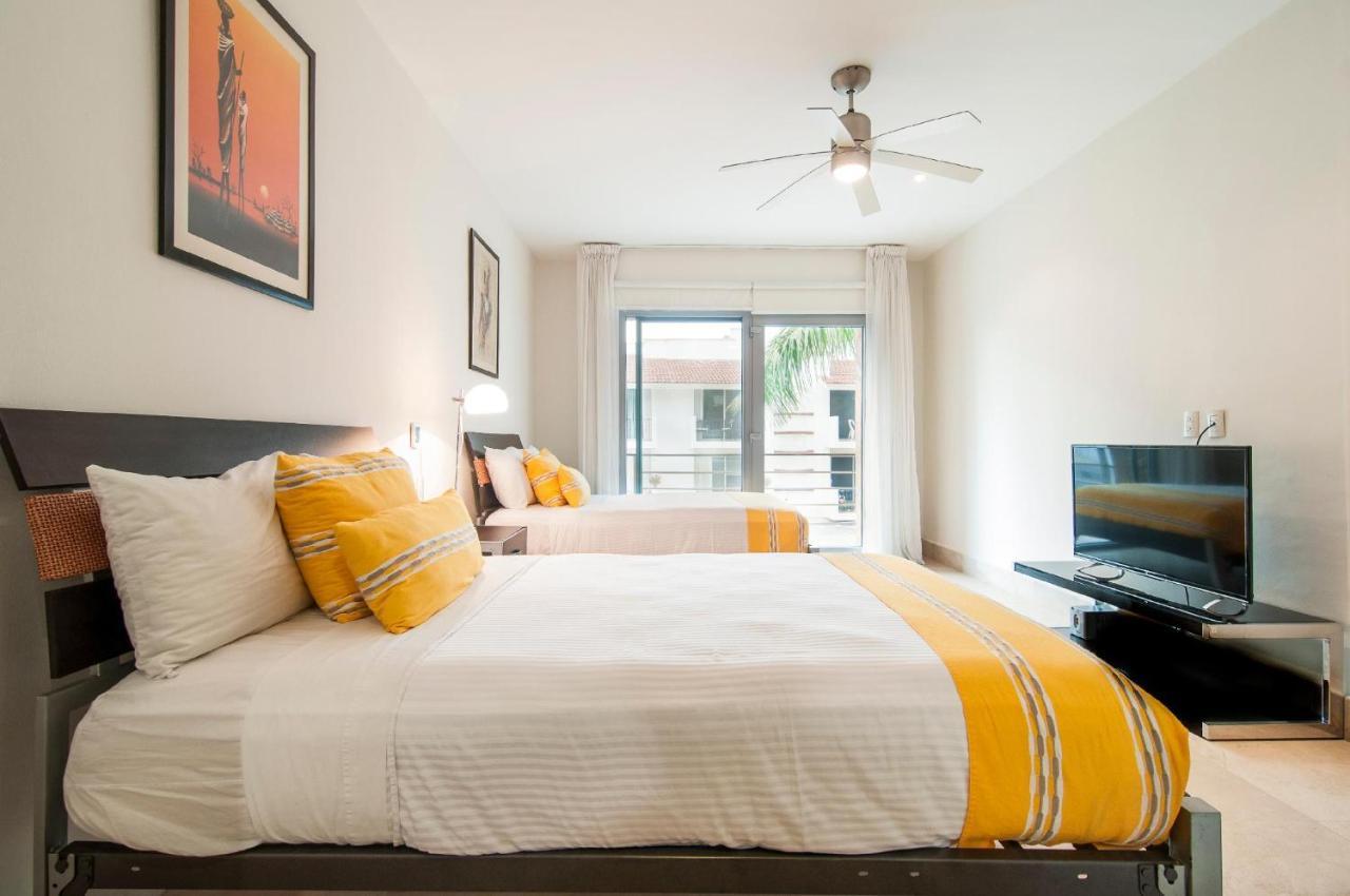 Luxurious & Central Condo In Playa Steps From The Beach Playa del Carmen Bagian luar foto