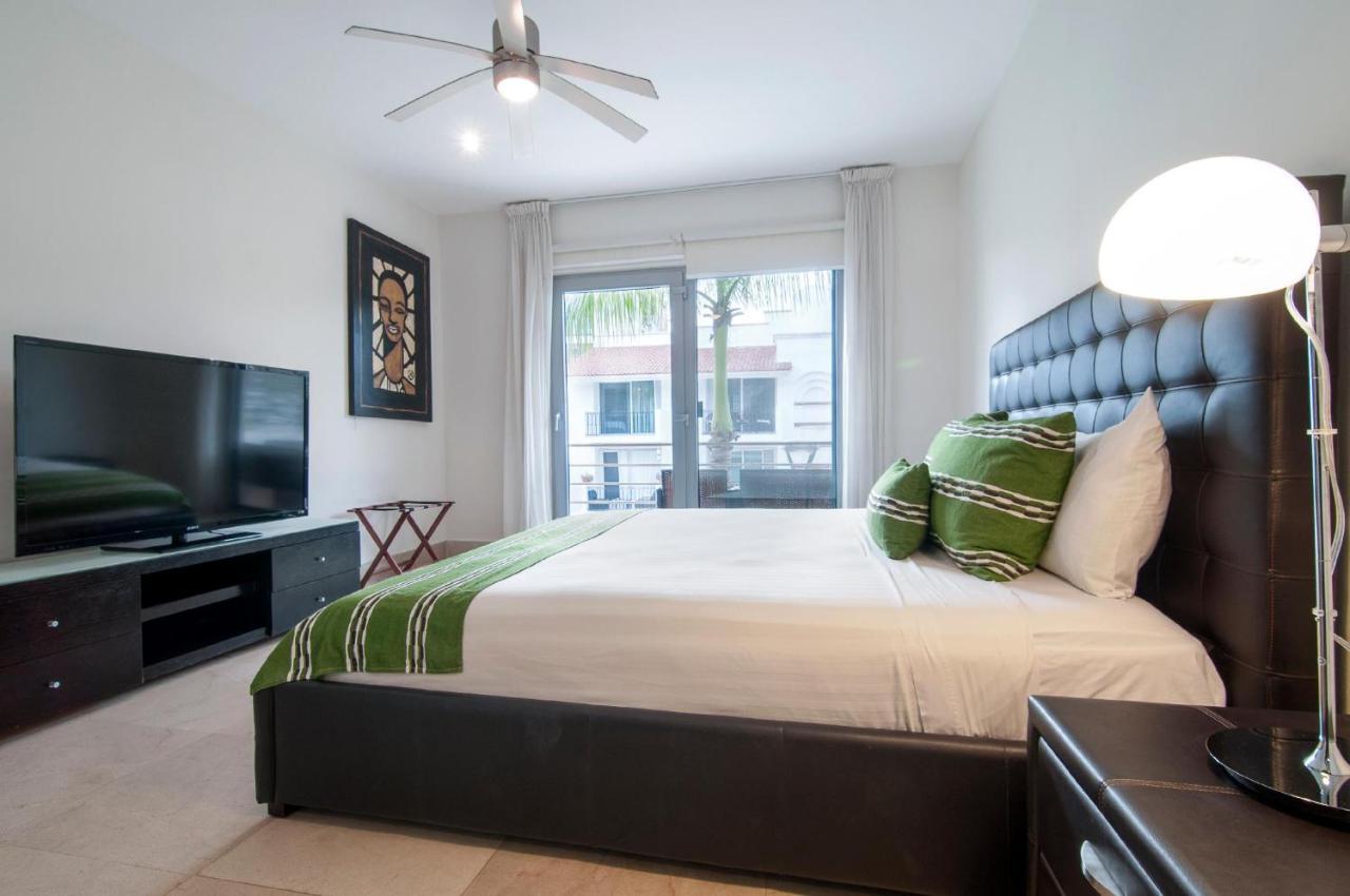Luxurious & Central Condo In Playa Steps From The Beach Playa del Carmen Bagian luar foto