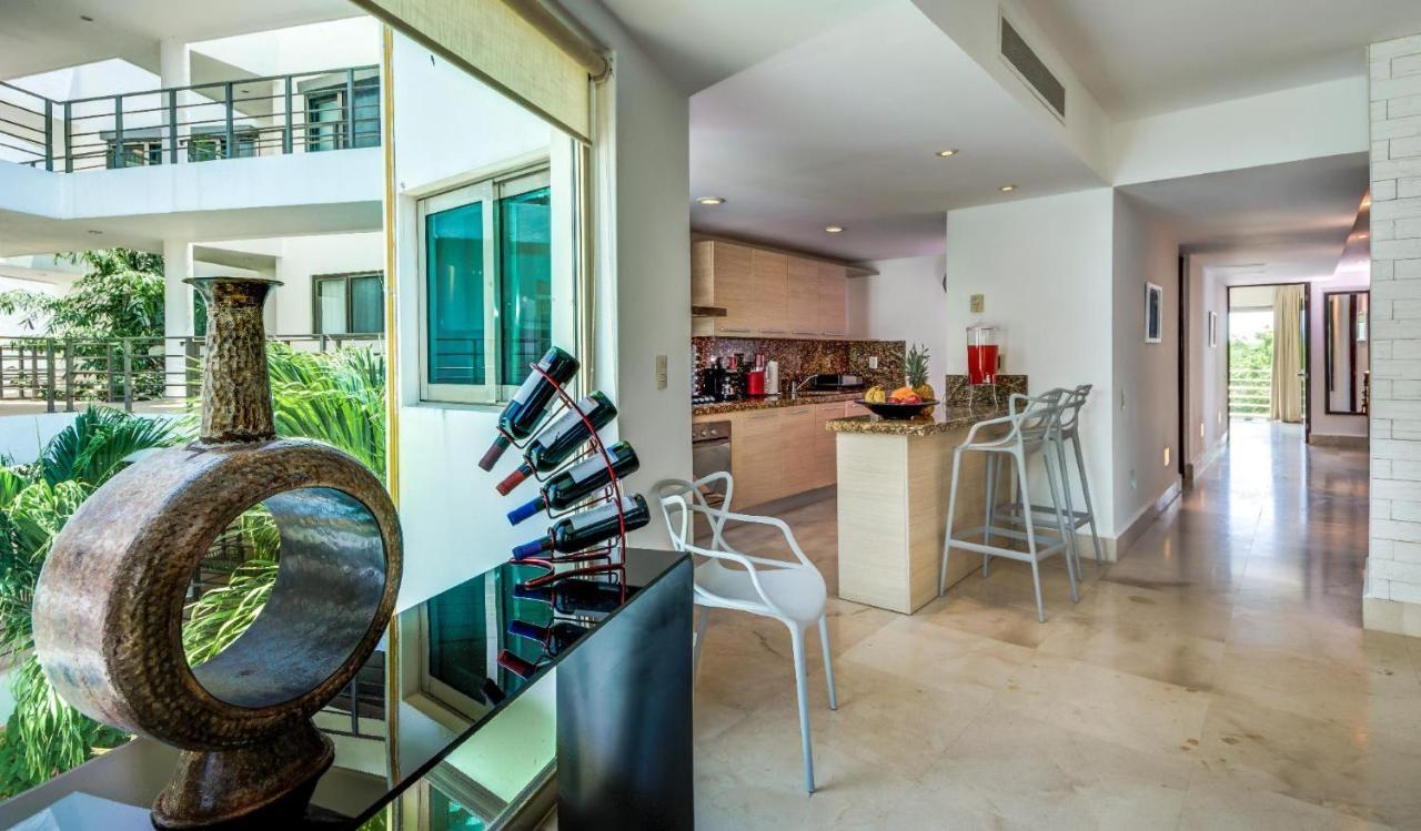 Luxurious & Central Condo In Playa Steps From The Beach Playa del Carmen Bagian luar foto